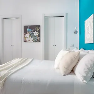 https://parisi-apt.it-romehotels.com